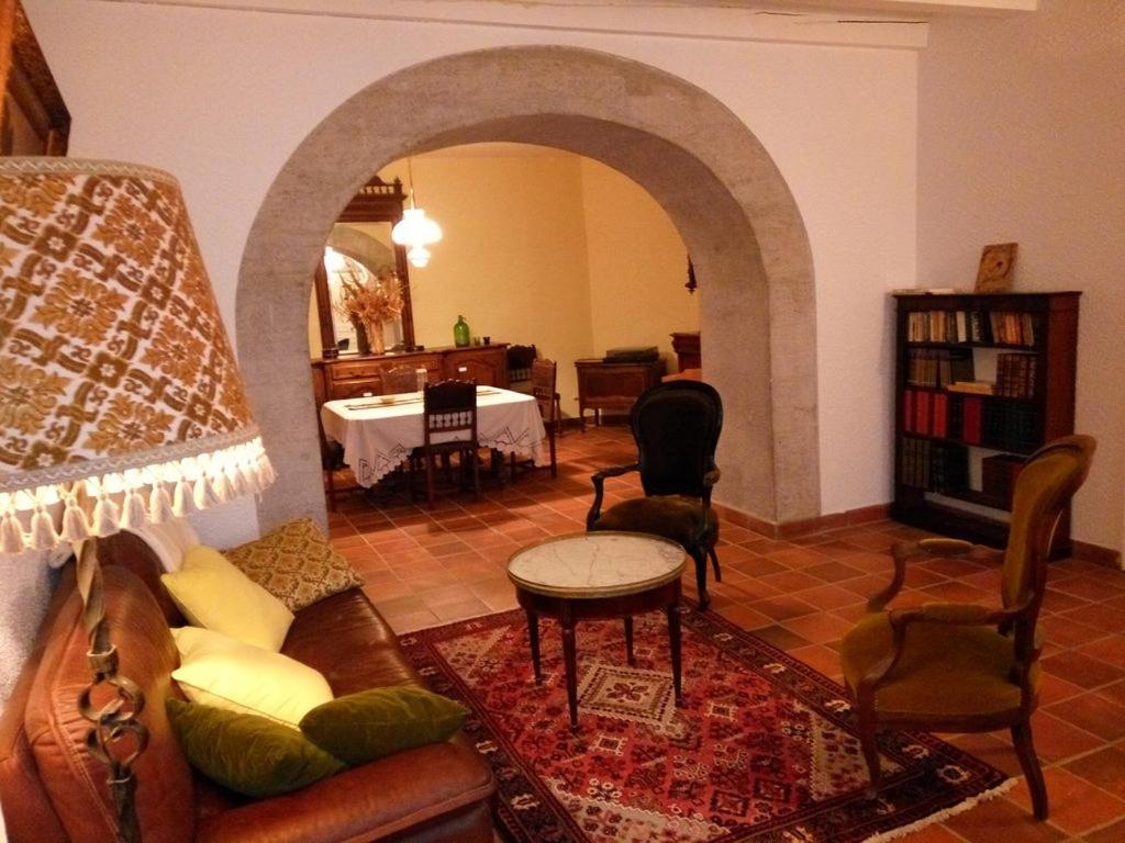 Maison De Caractere