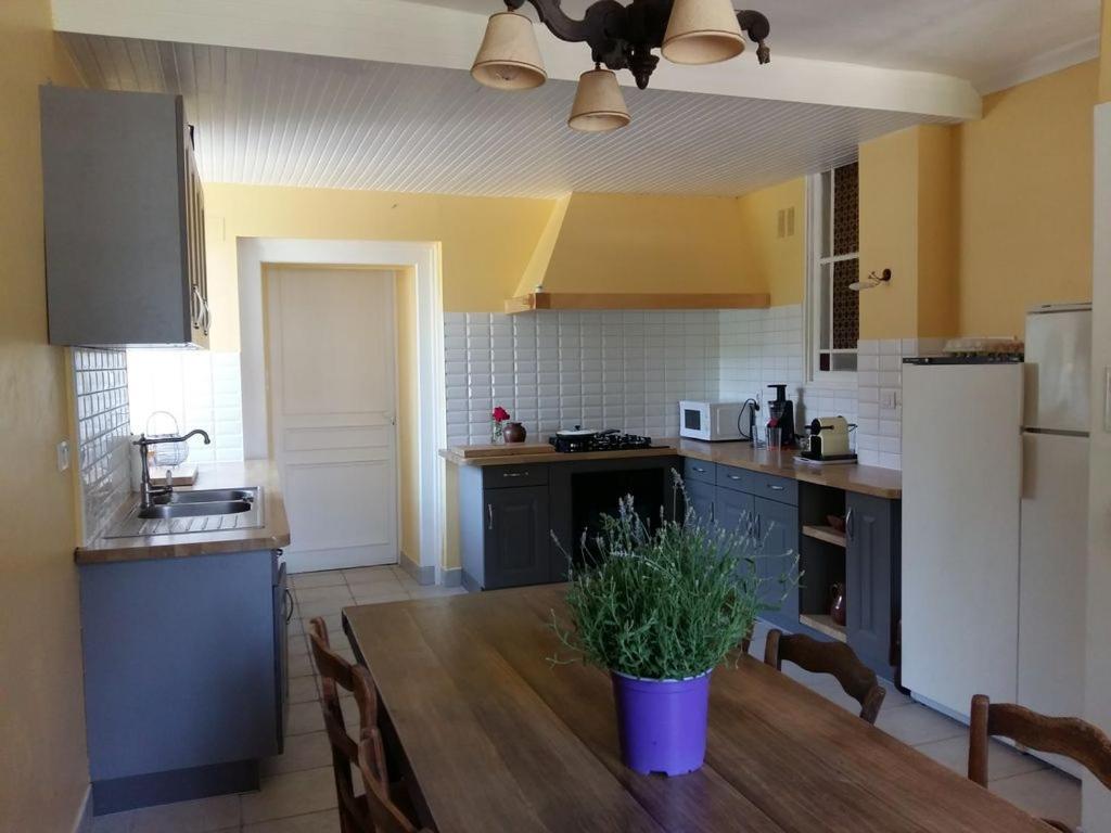 Maison De Caractere Hébergement de vacances La Chapelle-sur-Furieuse